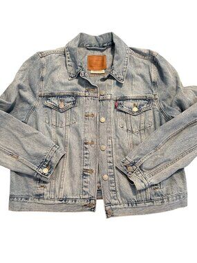 Women's Levi's jacket size XL light wash denim
